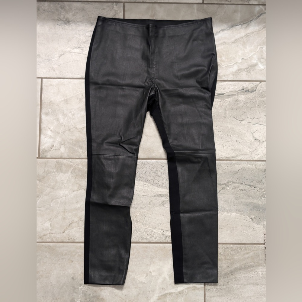 Akris Punto Black Pants